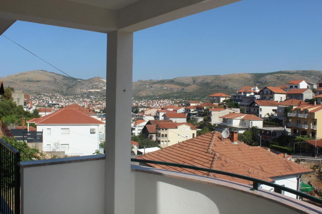Apartment Udovicic Trogir Exterior photo